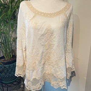 NWT Boho Cream Color Lace Crochet Cold Shoulder Blouse with Bell Sleeve